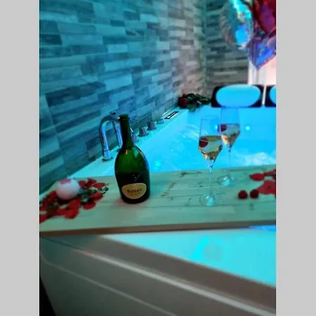Arty Jaccuzi&spa Centre De Gamme Appartement