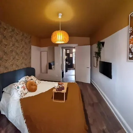 Arty Jaccuzi & Centre De Gamme *