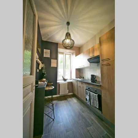 Arty Jaccuzi & Centre De Gamme *