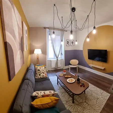 Appartement Arty Jaccuzi&spa Centre De Gamme *