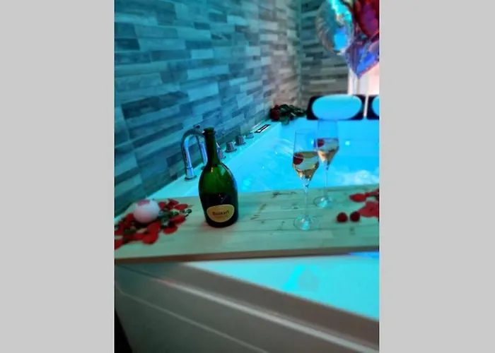 Arty Jaccuzi & Centre De Gamme דירה